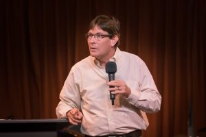 Réunion avec le pasteur Peter McKenzie